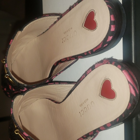 Gucci Princeton Mule Slides - Picture 3 of 8